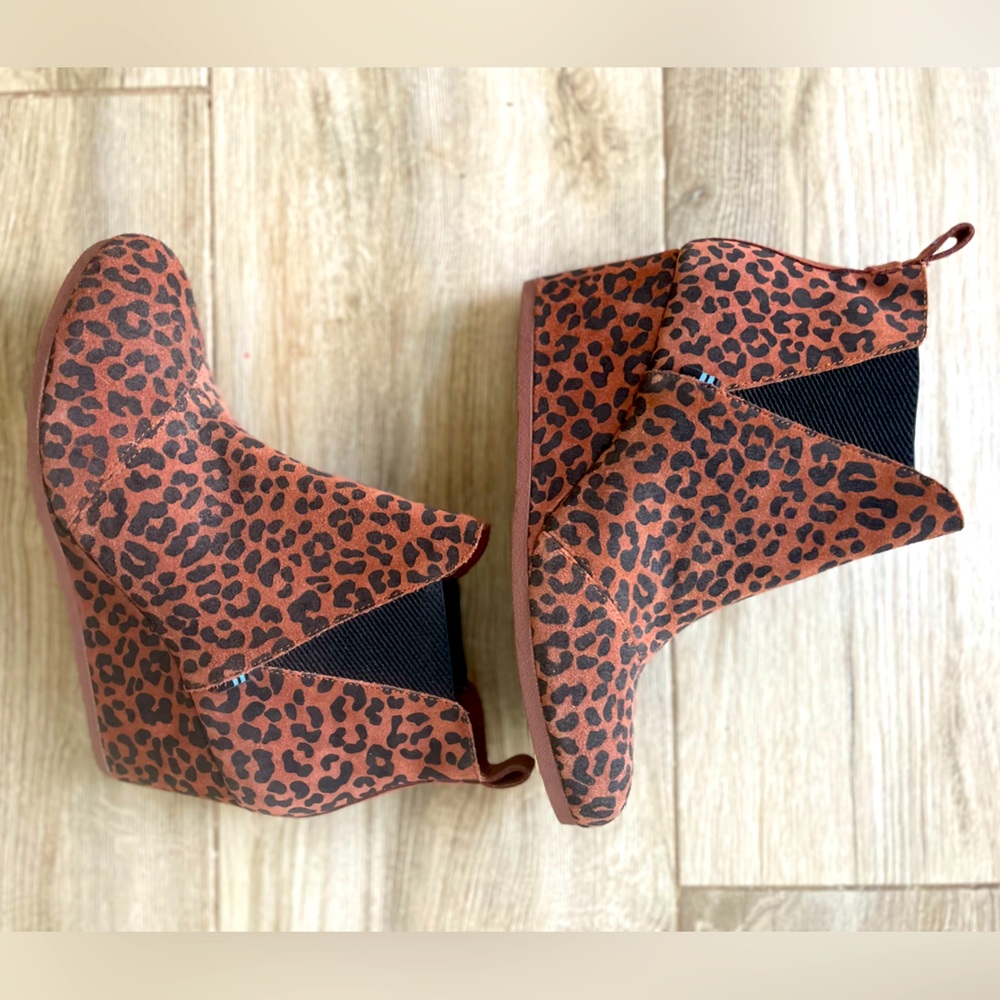 TOMS wedge shoe. Cheetah. Brown. Black. Leopard Size 11. EUC!